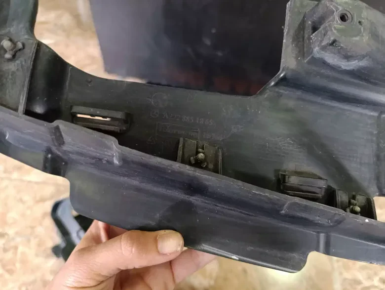 Mercedes S Serisi W222 Ekzoz Braketi Çıkma Orj A2228851865 A2228851765
