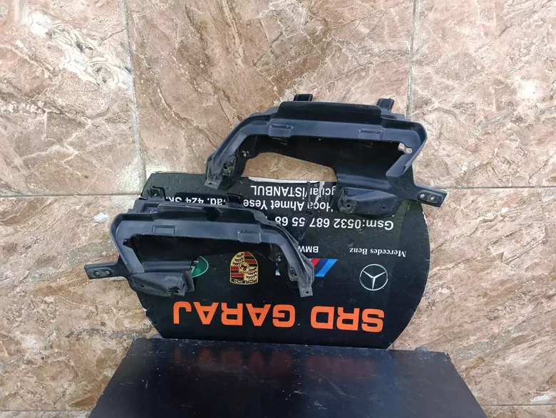 Mercedes S Serisi W222 Ekzoz Braketi Çıkma Orj A2228851865 A2228851765