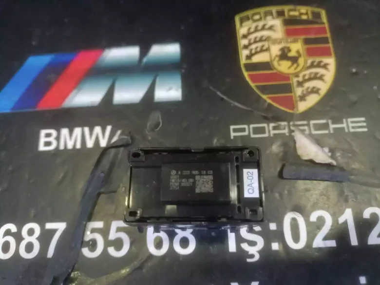 Mercedes S Serisi W223 Bagaj Açma Düğmesi Sıfır Orj A2239051803