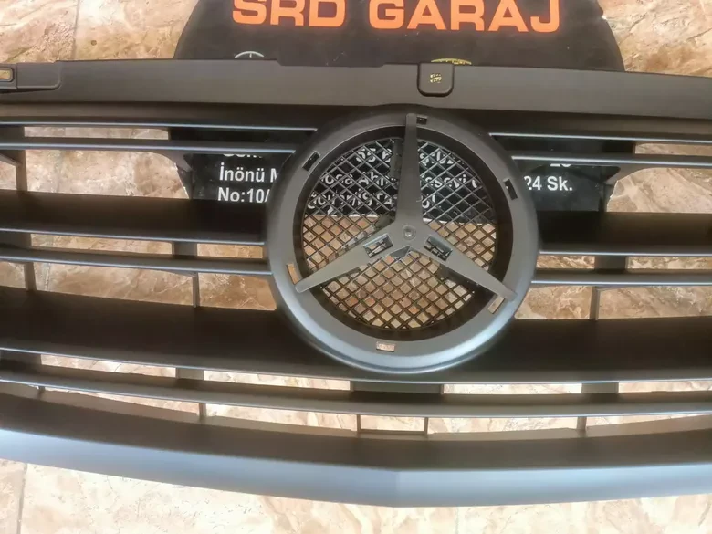 Mercedes Sprinter 907 910 2018- Mat Siyah Panjur A9108852600