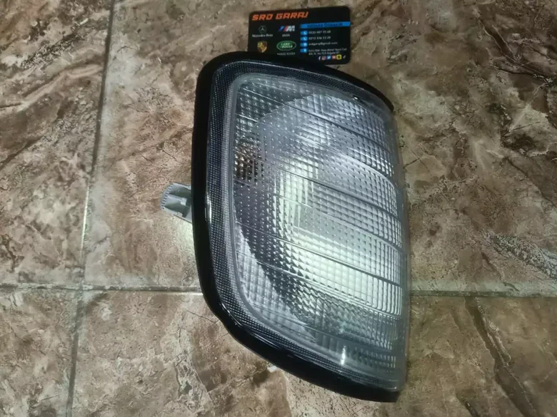 Mercedes W124 1985-95 Sağ Sol Beyaz Sinyal A1248260843 A1248260743