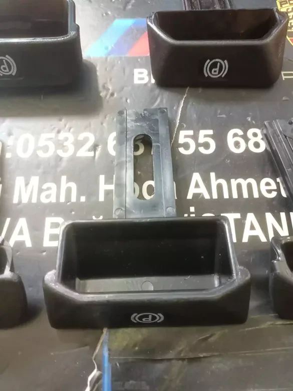 Mercedes W124 El Fren Düğmesi 1244270120