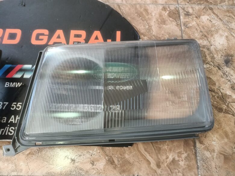 Mercedes W124 Sağ Sol Far Camı Gri Çerçeveli
