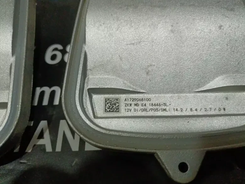 Mercedes W172 SLK SLC LED Far Beyni A1729068200 A1729068100