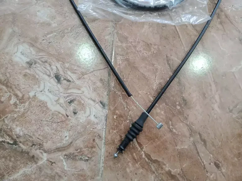 Mercedes W204 2007-09 Kaput Açma Teli 2048800059