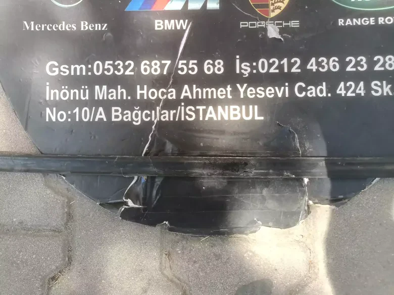 Mercedes W204 Kapı Alt Çıtası Ön Sağ 2046903662