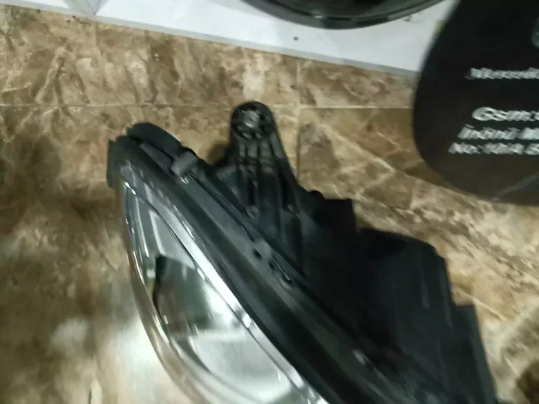 Mercedes W204 Makyajlı Kasa Kri İçi Krom Far