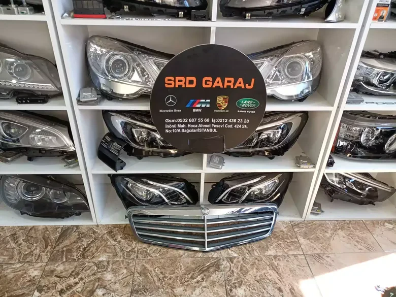Mercedes W204 Ön Panjur A2048801283
