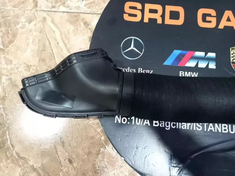 Mercedes W204 W212 M271 Hava Emiş Hortumu A2710900582