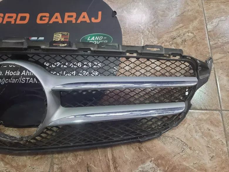 Mercedes W205 2015-18 Çıkma Panjur
