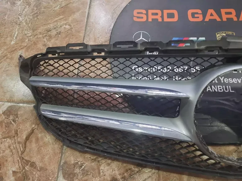 Mercedes W205 2015-18 Çıkma Panjur