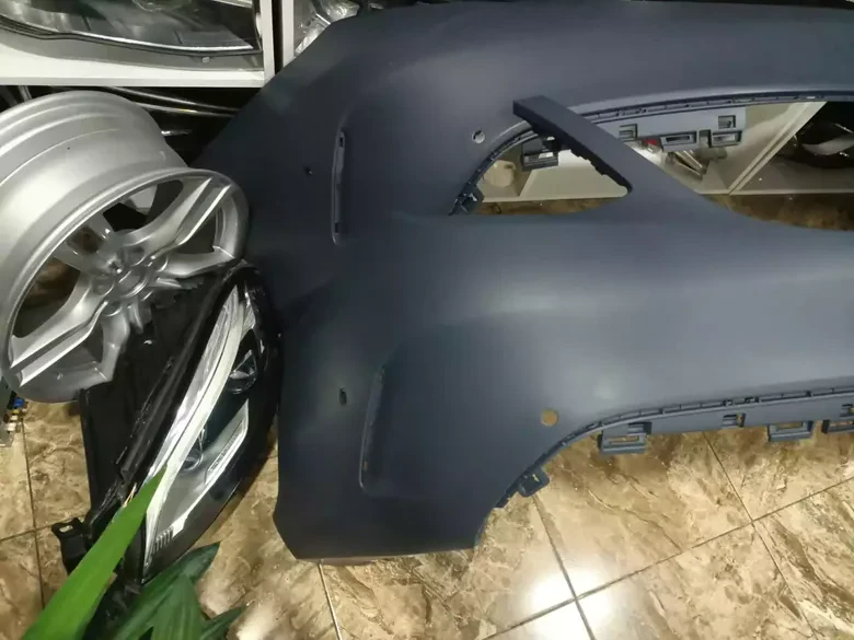 Mercedes W205 AMG Arka Tampon Taiwan