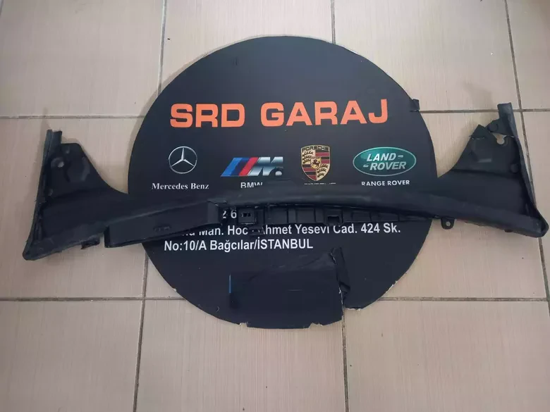 Mercedes W205 Panel Üst Lastik Braketi