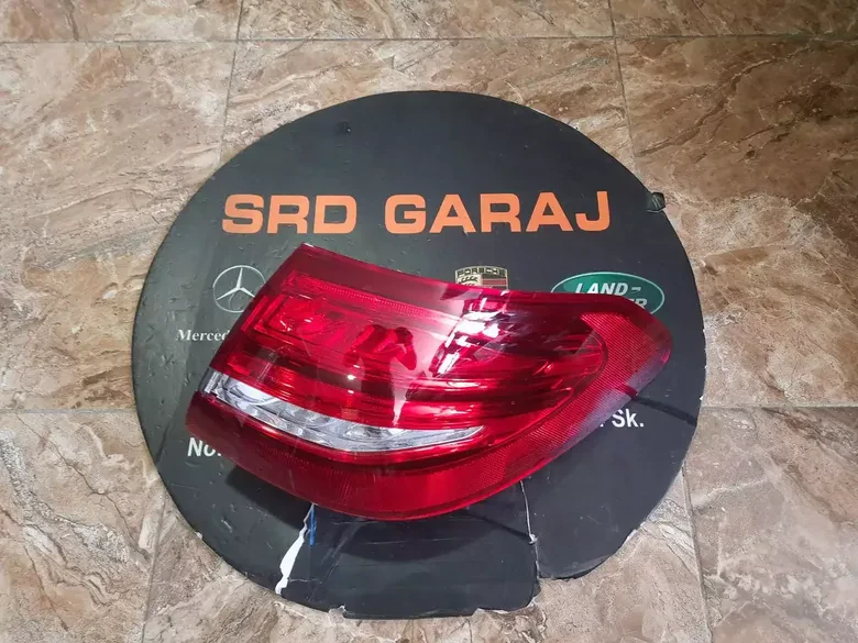 Mercedes W205 Station Wagon Sağ Stop 2059065200
