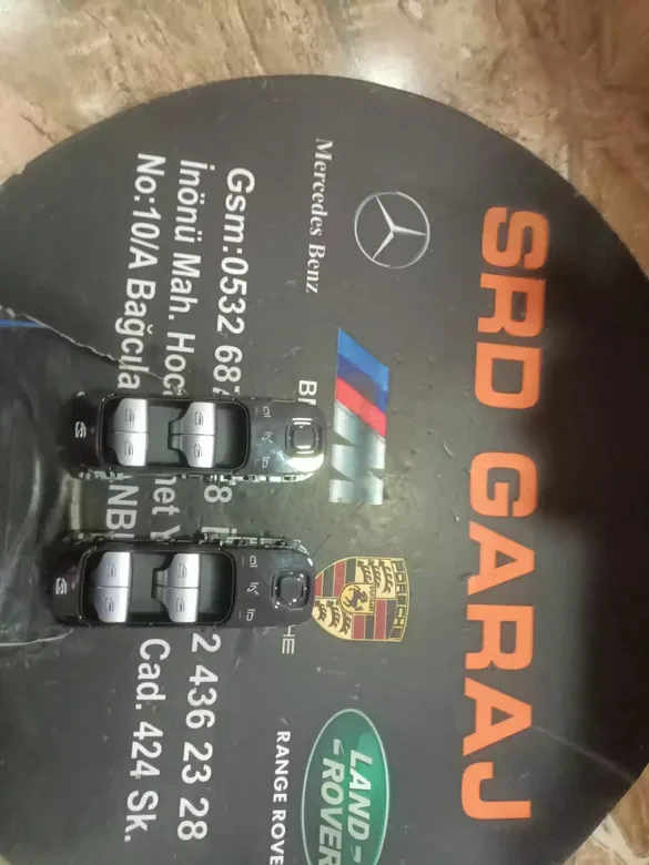 Mercedes W206 2023 Cam Düğmesi 2069007807 2069005611