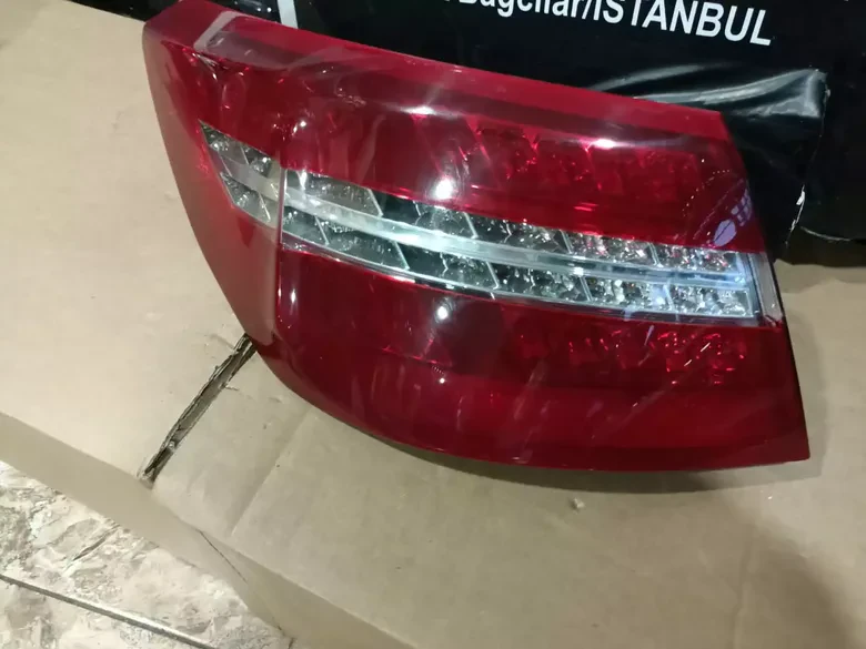 Mercedes W207 Sol Dış Stop A2078200164
