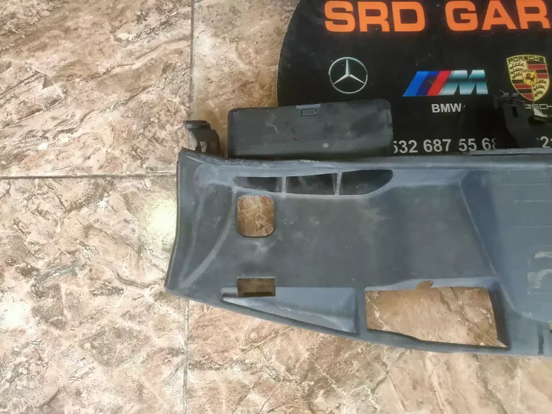 Mercedes W212 2009-12 M271 Üst Panel Hava Kanalı A2125000255