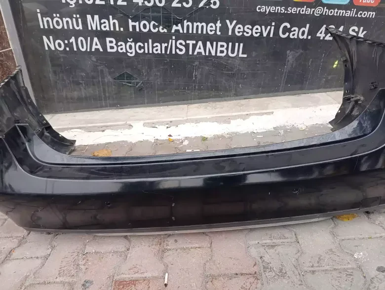 Mercedes W212 2013-16 Çıkma Siyah Arka Tampon