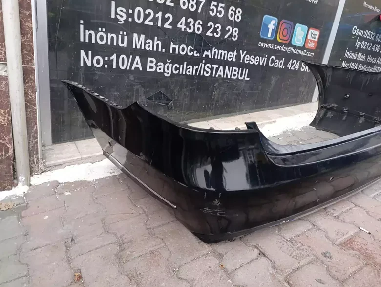 Mercedes W212 2013-16 Çıkma Siyah Arka Tampon