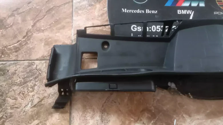 Mercedes W212 2014-2016 Radyatör Braketi A2125000455