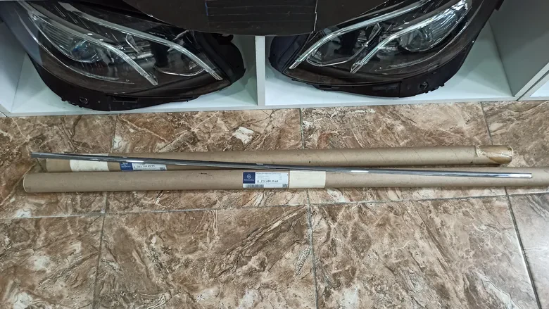 Mercedes W212 E200 E220 E300 Sol Ön Kapı Nikelajı 2126902562
