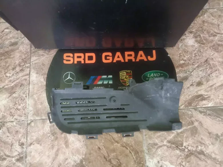 Mercedes W212 E63 Sol Tampon Izgarası Çıkma