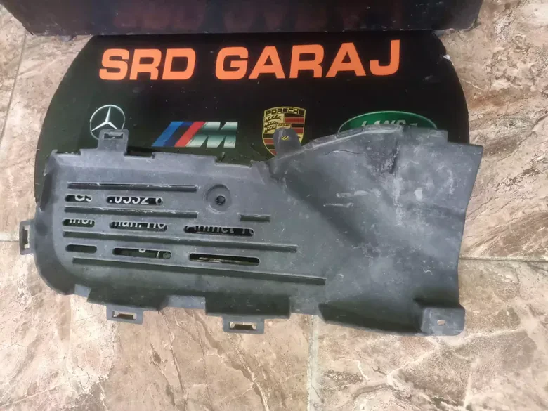 Mercedes W212 E63 Sol Tampon Izgarası Çıkma
