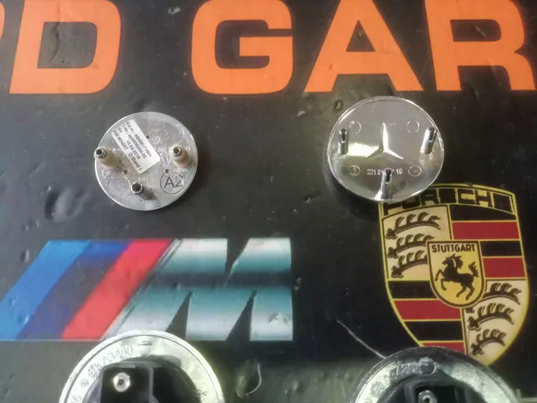 Mercedes W212 W205 W213 W204 Kaput Arması