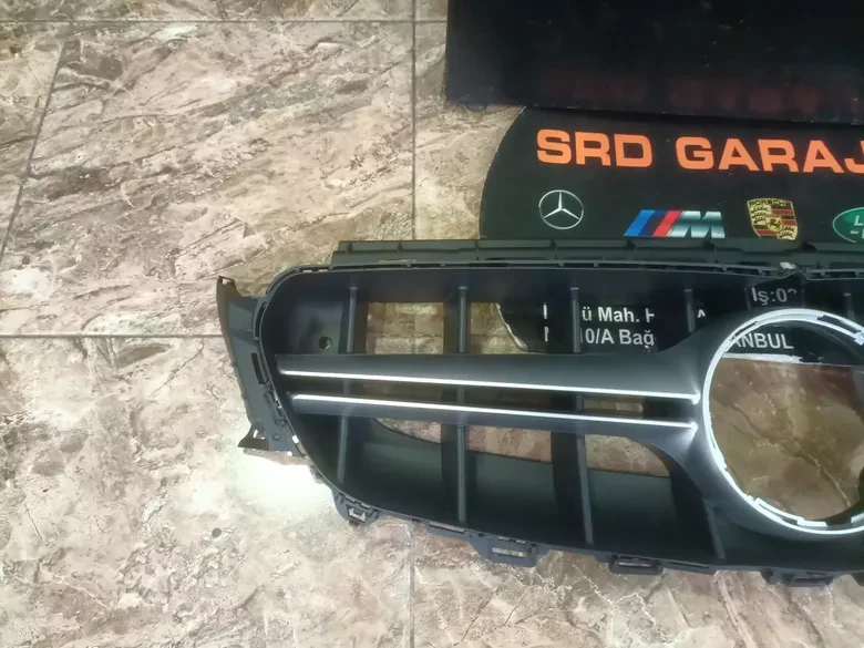 Mercedes W213 2016-20 AMG E63 Krom Siyah Panjur