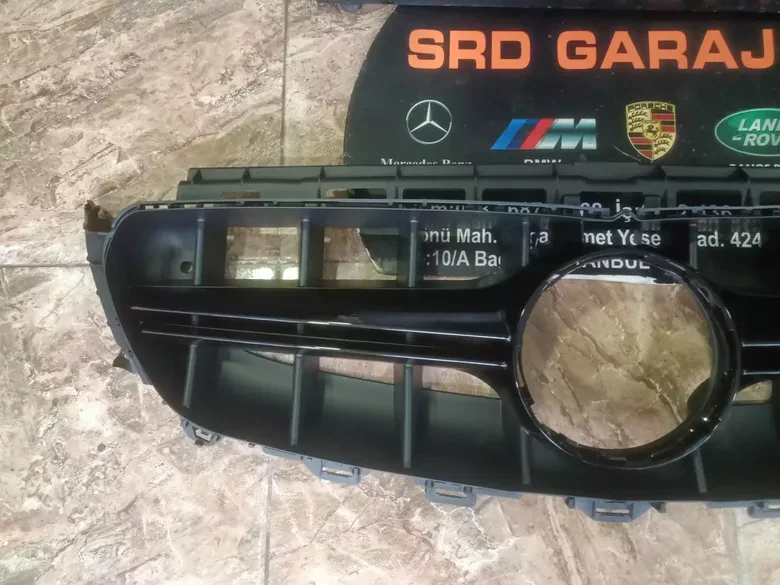 Mercedes W213 2016-20 AMG E63 Piano Siyah Panjur