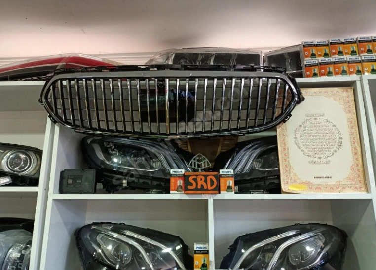 Mercedes W213 E Serisi 2021+ Maybach Ön Panjur