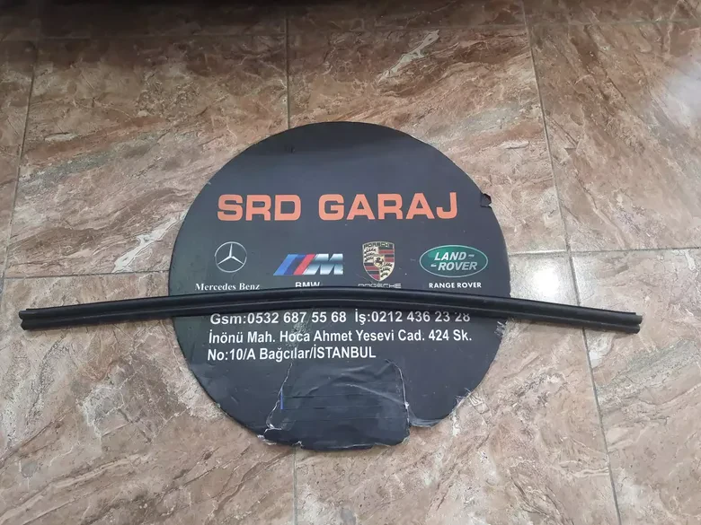 Mercedes W213 Ön Tampon Lastiği 2136289000