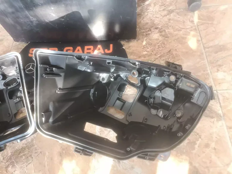Mercedes W214 Light Sağ Sol Far Kasası