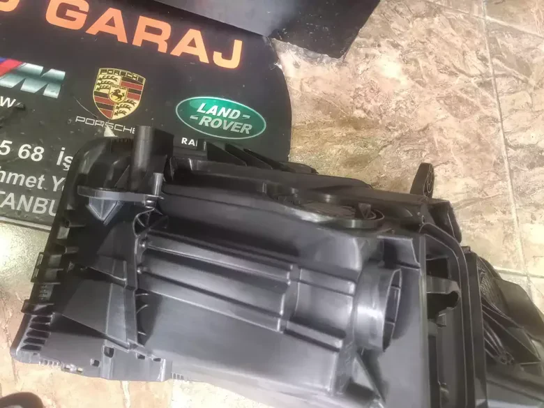Mercedes W214 Sağ Sol Far Kasası