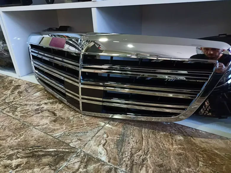 Mercedes W221 S Serisi Ön Panjur