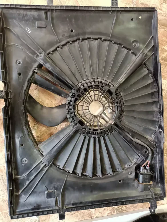 Mercedes W222 S Serisi Fan Motoru