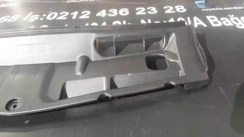 Merceses C Serisi W204 Panel Üst Hava Kanalı 2045000155