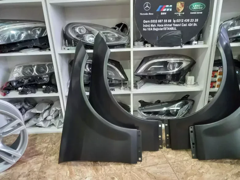 Merceses W204 Sağ Sol Çamurluk