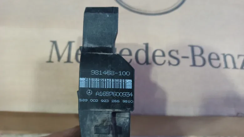 Mersedes A,B Serisi Sol Ön Dış Kolu A1697600934