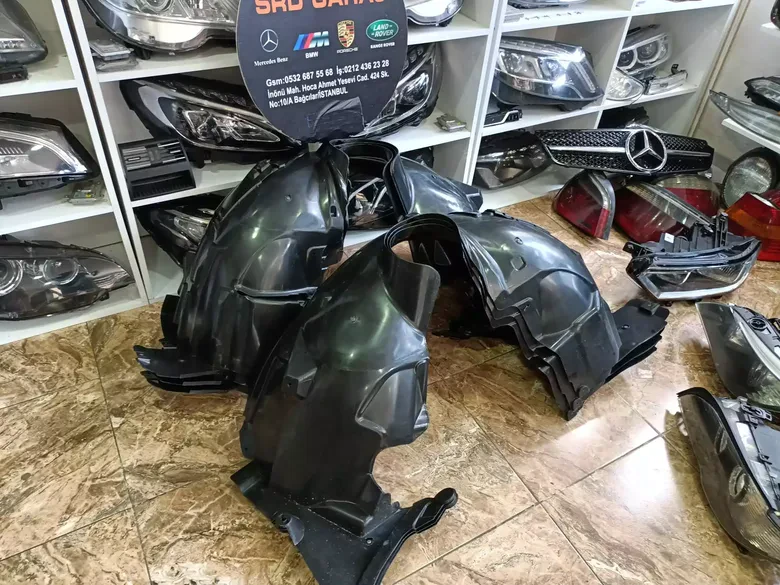 Mersedes CLA B Serisi Çamurluk Davlumbazı