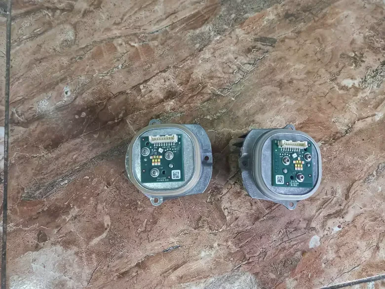 Mersedes CLS GLE GLA LED Modülü 305715307-306