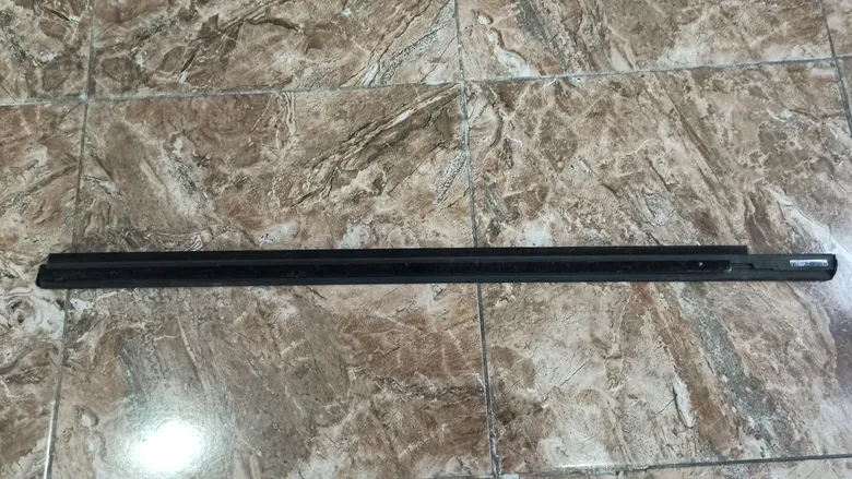 Mersedes ML W164 Ön Sağ Kapı Çıtası A1646902080