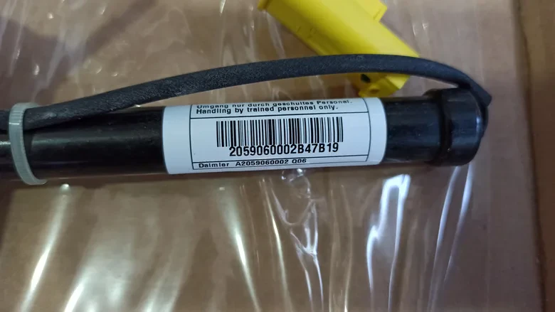 Mersedes W205 C Serisi Kaput Airbag Aktüatörü 2059060002