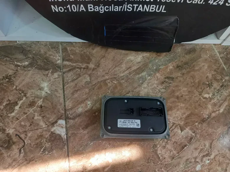 Mersedes W205 W213 W238 W253 Far Beyni A2139002616