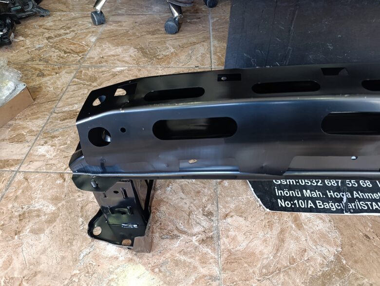 MG HS 2022-24 Ön Tampon Demiri 10668615