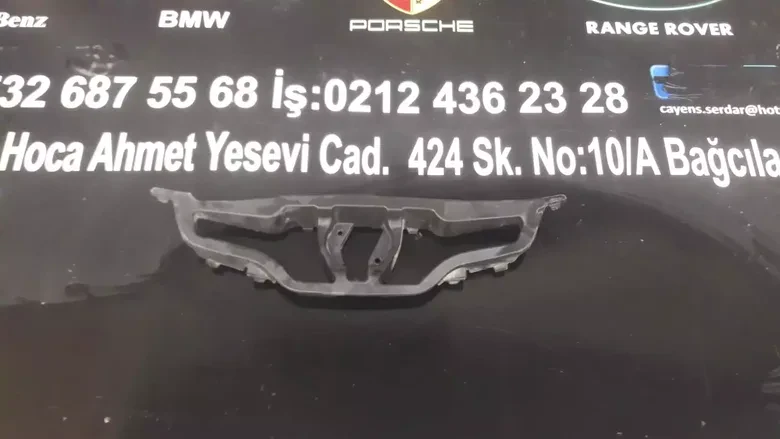 Ön Panjur Alt Çıtası Clio 4 2013 628101467R