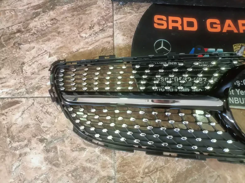 Panjur CLS W218 2016-18 Krom Siyah Diamond Kameralı Panjur
