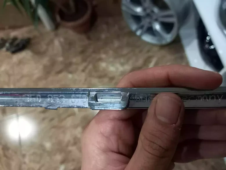 Passat B9 Arka Tampon Nikelajı Orta 3G0853079