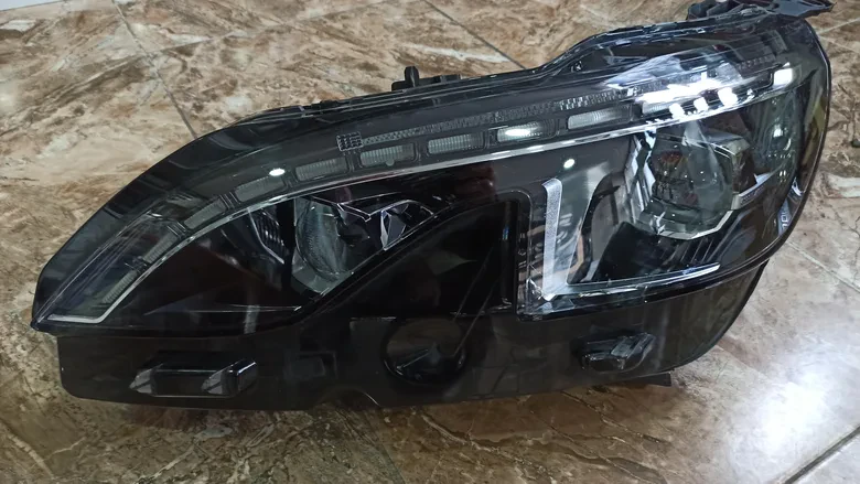 Peugeot 3008 5008 Full LED Sol Far 9826572780