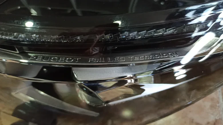 Peugeot 3008 5008 Full LED Sol Far 9826572780